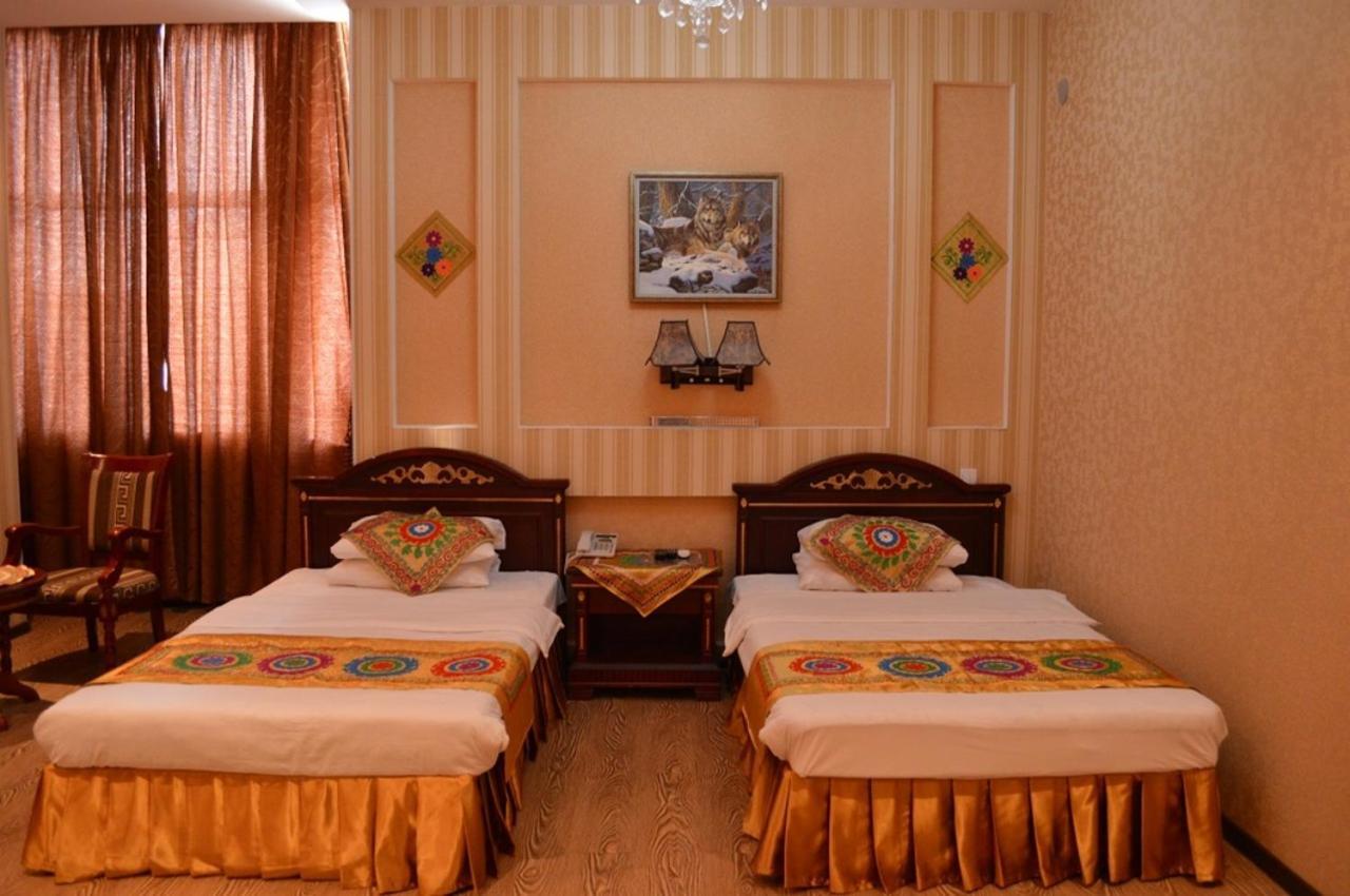 Oriyo Dushanbe Hotel Exterior foto