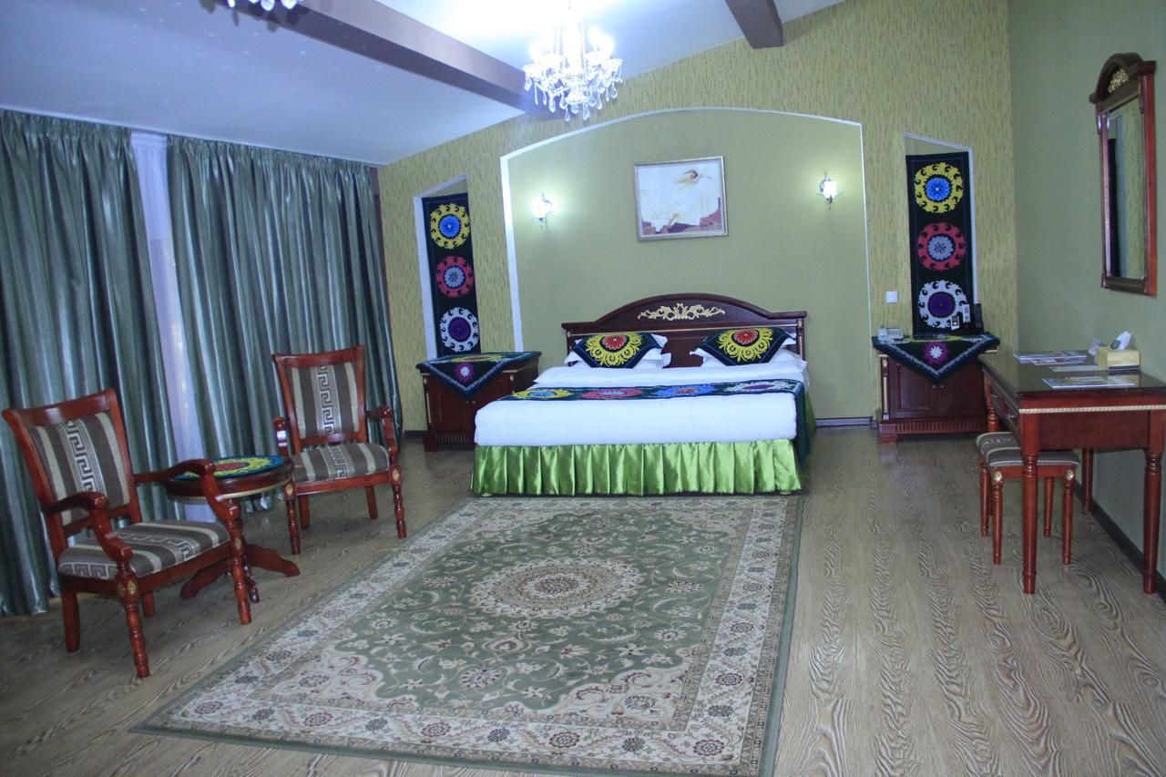 Oriyo Dushanbe Hotel Exterior foto