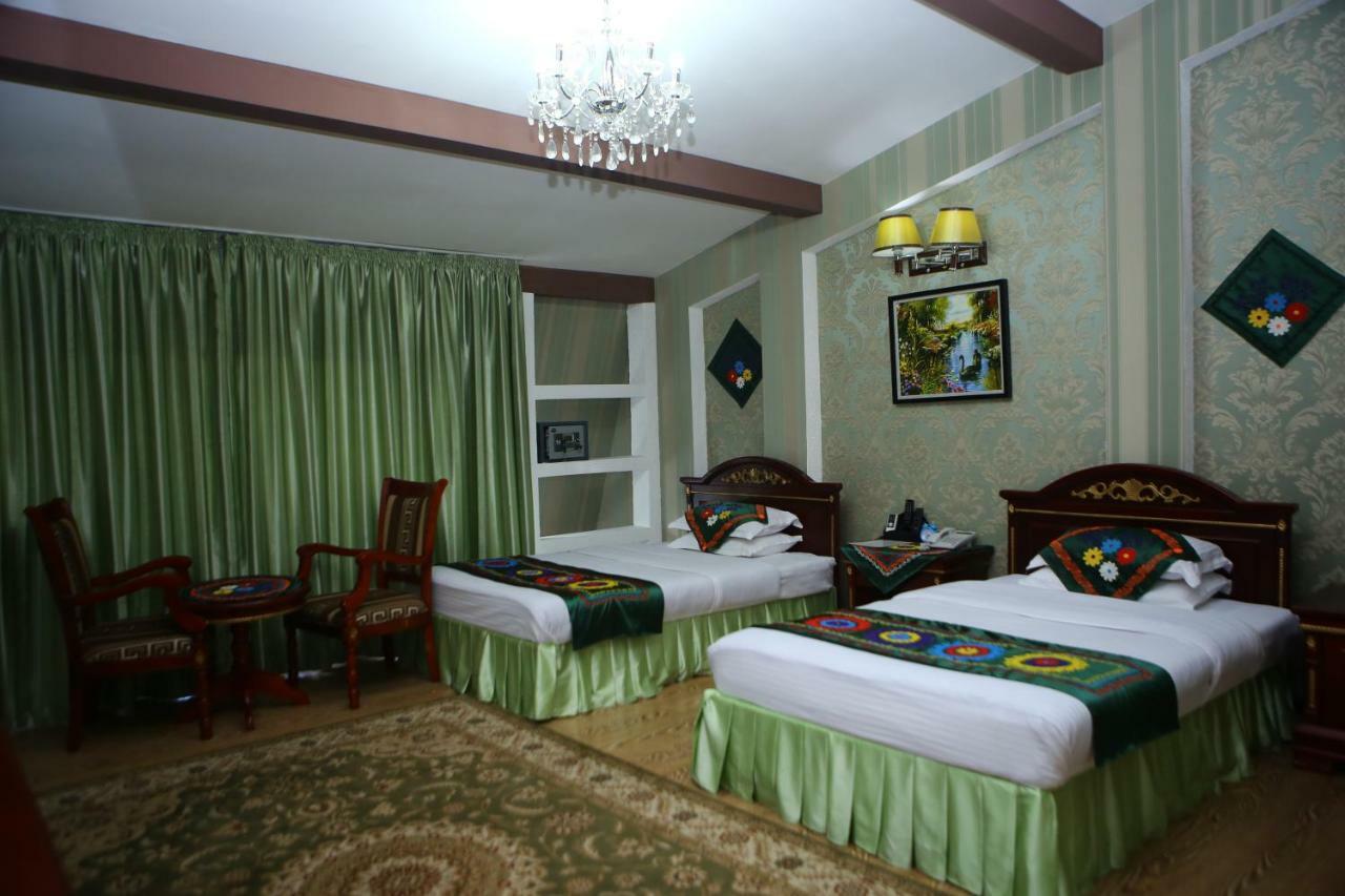 Oriyo Dushanbe Hotel Exterior foto